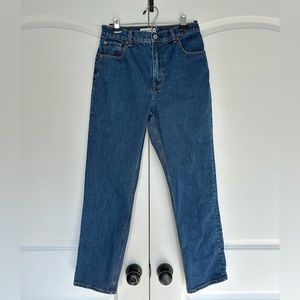 Abercrombie & Finch Curve Love Ultra High Rise Ankle Straight Jean